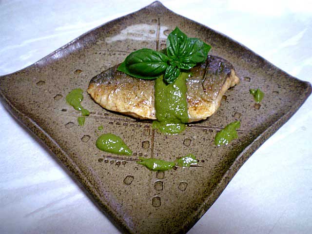 ワカシのバターソテー バジルソース 魚料理レシピデータベース